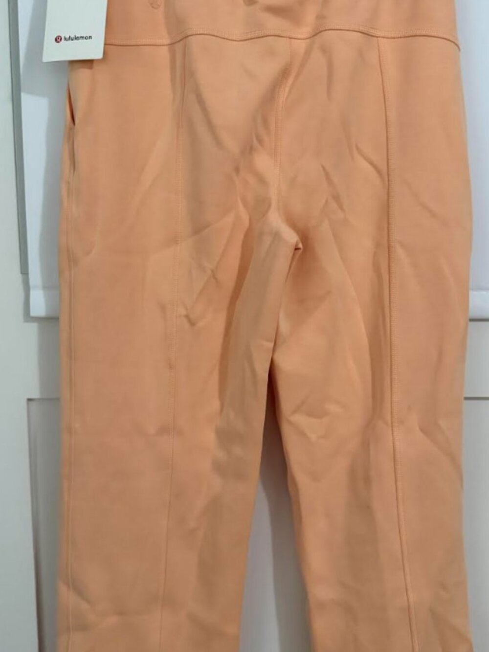 Lululemon Softstreme High-Rise Straight-Leg Cropped Pant (Size 6) - Picture 7 of 8